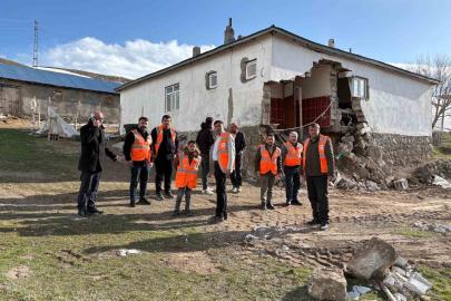 Patnos’ta deprem sonrası inceleme