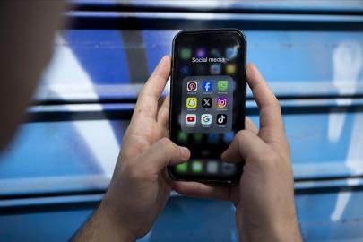 Sosyal medyaya e-Devlet ile girilecek. VPN'e de 15 yaş sınırı geliyor
