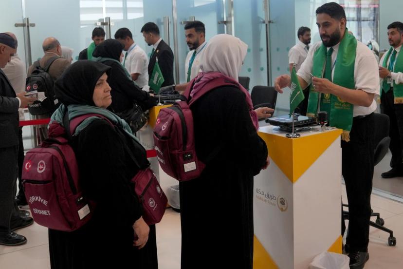Türk hacı adayları kutsal topraklara gitti