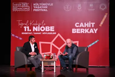 Usta sanatçı Cahit Berkay Manisalılarla buluştu