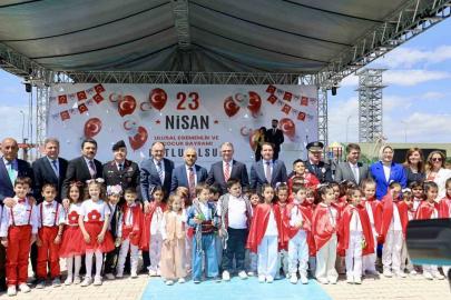 Van’da 23 Nisan Ulusal Egemenlik ve Çocuk Bayramı kutlandı