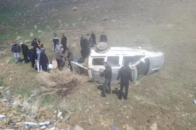Van’da kamyonet şarampole devrildi: 4 yaralı