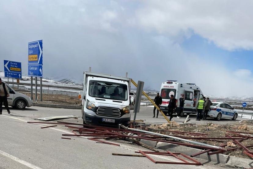 Van’da trafik kazası: 2 yaralı