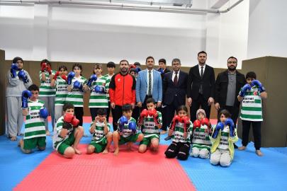 Yeşilyurt Belediyesi’nden İkizce’ye modern spor salonu yatırımı