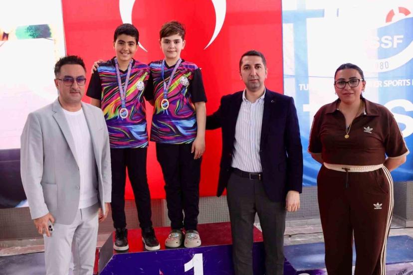 Yüzmede Elazığ’a 19 madalya