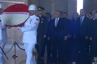 Anıtkabir'de 19 Mayıs töreni