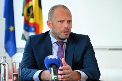 Belçika Savunma Bakanı'ndan Türk savunma sanayisine övgü: Rol model niteliğinde
