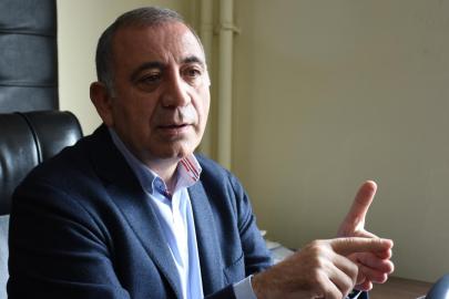 CHP İstanbul İl Kongresi'nin davası ertelendi
