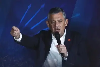 CHP'ye destek ve dayanışma ziyaretleri sürüyor... Özgür Özel: Asla teslim olmayacağız
