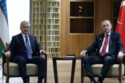 Cumhurbaşkanı Erdoğan, Özbekistan Cumhurbaşkanı Mirziyoyev ile görüştü