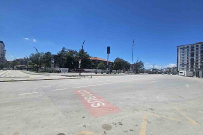 Elazığ’da cadde ve sokaklar boş kaldı