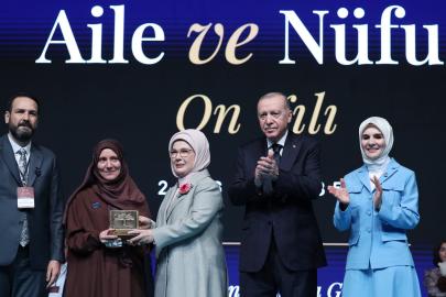 Emine Erdoğan'dan "Aile ve Nüfus On Yılı Vizyon Belgesi Tanıtım Programı" paylaşımı