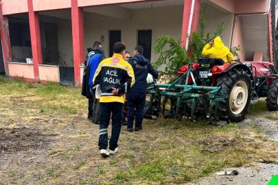 Eski mahalle muhtarı traktörün altında ölü bulundu