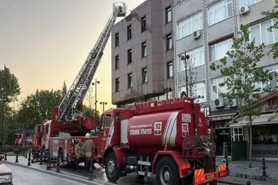 Fatih'te otel yangını: Bir can kaybı var