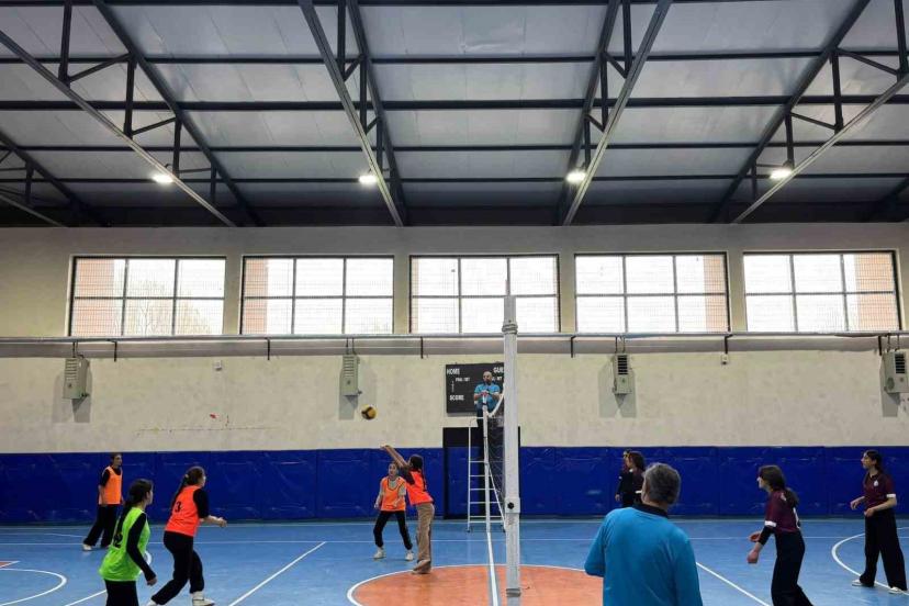 Gençlik Haftası’nda tribünler doldu: Kaymakam Tutal’dan genç sporculara destek
