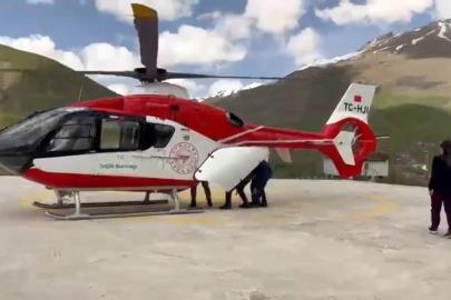 Helikopter ambulans, 78 yaşındaki hastayı Van’a sevk etti