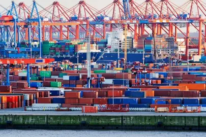 İhracat rekoru kırdık: 2 milyar 428 milyon dolar