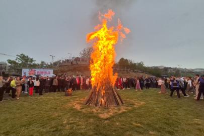 Kakava ateşi yakıldı, bahar danslarla karşılandı