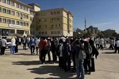 Malatya'da okullar tatil oldu mu, yarın tatil edilecek mi? Depremin ardından Vali Yavuz açıkladı