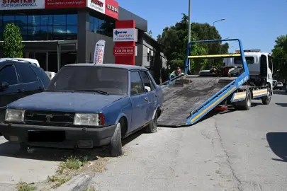 Manisa sokakları hurda araçlardan temizleniyor
