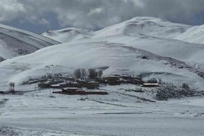 Mayıs ayında 30 yerleşim yerinin yolu kapandı