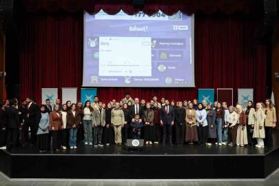 Rektör Hacımüftüoğlu İhtisas Akademiye katıldı