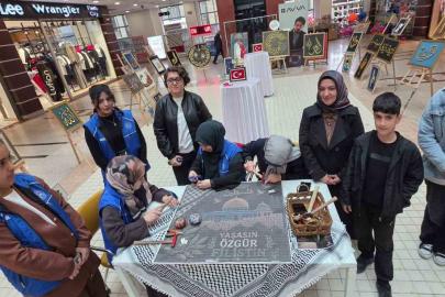 Tatvan’da anlamlı sergi: Filistin için her çivi bir umut olacak