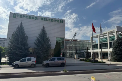 Tepebaşı Belediyesi'ne yolsuzluk operasyonu: 25 şüpheli adliyede