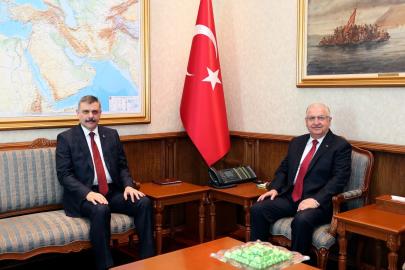Ankara'da önemli görüşme. İçişleri Bakanı Çiftçi, Milli Savunma Bakanı Güler'i ziyaret etti