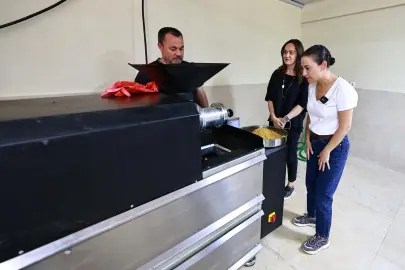 Efes Selçuk’ta atık yemekler mamaya dönüşüyor
