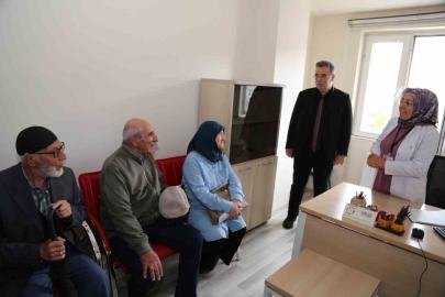 Erzurum’da asırlık çınarlara sağlıklı hayat merkezinde özel ilgi