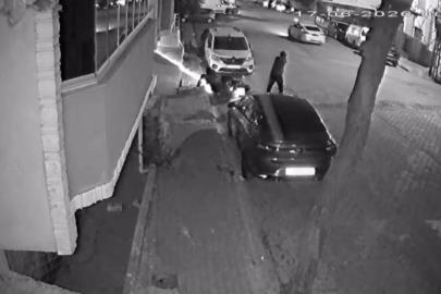 Esenyurt’ta iki grup arasında silahlı çatışma. Çok sayıda araca kurşun isabet etti