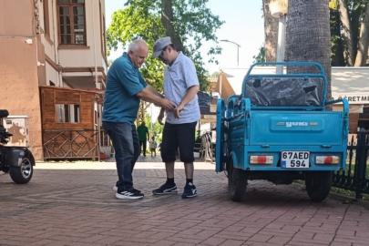 "Her baba evladı için yaşar" sözüne hayat verdi. Ömrünü engelli oğluna adadı