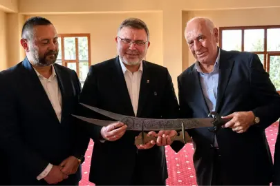 İzmir Karşıyaka'da Muharrem Lokması buluşması