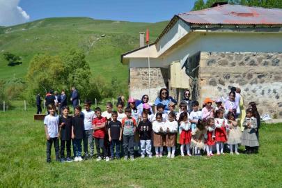 Karaçoban’dan Türkiye´ye örnek sosyal sorumluluk projesi: "Orda bir köy var çok da uzak değil"