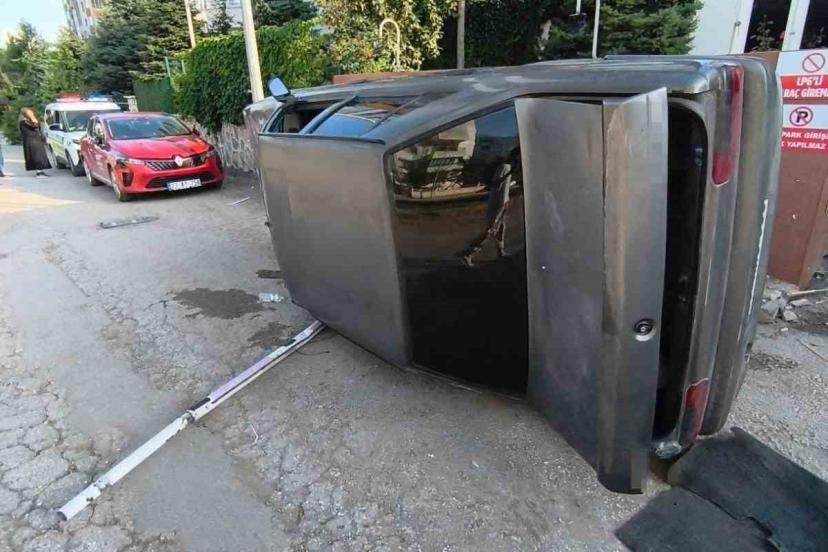 Elazığ’da otomobil yan yattı: 1 yaralı