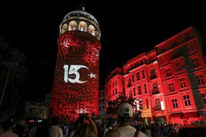 İstanbul'da 15 Temmuz'a özel mapping gösterisi