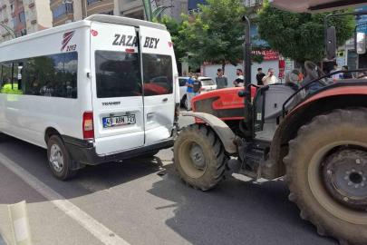 Bingöl’de zincirleme kaza: 4 araç çarpıştı