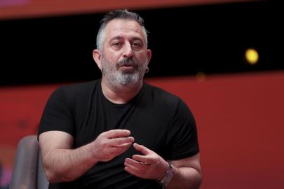 Cem Yılmaz'dan sağlık durumuna ilişkin açıklama