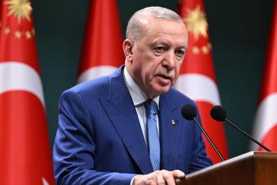 Cumhurbaşkanı Erdoğan: Türkiye'yi ve Türk milletini kutlu mücadelesinden hiç kimse vazgeçiremeyecektir