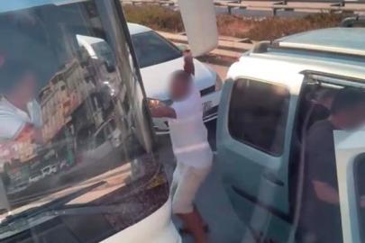 Emniyet şeridinde yol vermeyen şoföre saldırdı, 186 bin lira ceza yedi