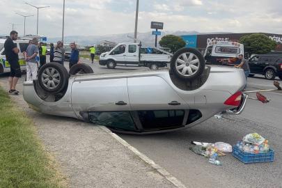 Erzincan’da otomobil takla attı: 2 yaralı
