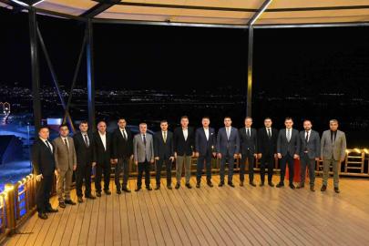 Erzincan’da terfi eden emniyet müdürlerine rütbe ve plaket takdim edildi