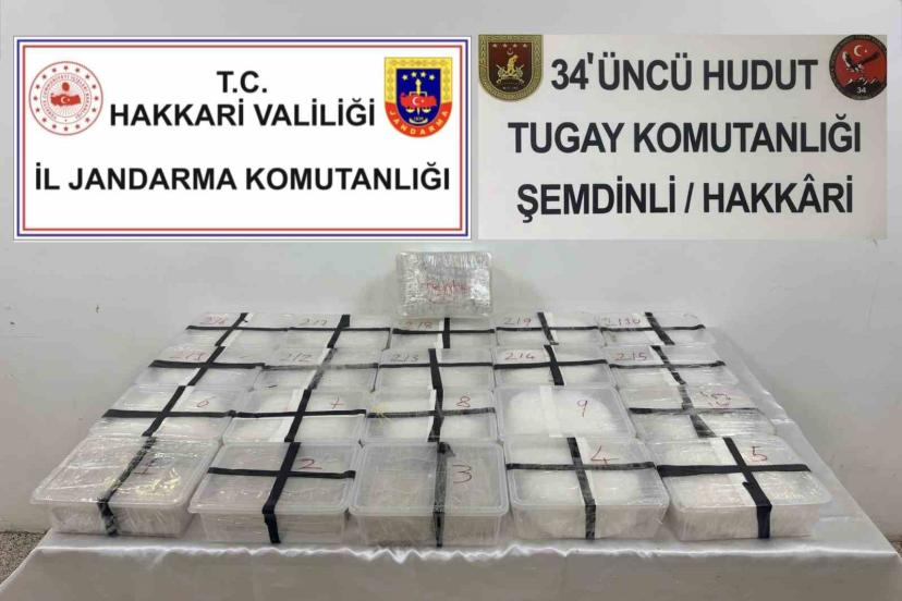 Hakkari’de 2 çuval uyuşturucu ele geçirildi