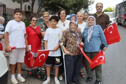 Karabağlar 30 Ağustos'ta Türk bayraklarıyla donatıldı