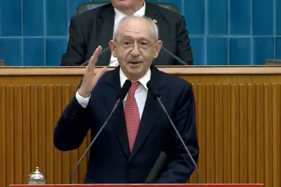 Kılıçdaroğlu 3 yıl sonra CHP grup toplantısında... "Bu Kemal hiçbir gücün karşısında eğilmez"
