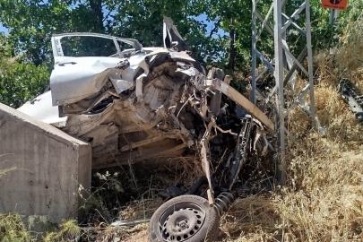 Malatya’da otomobil menfeze çarptı: 1 ağır yaralı