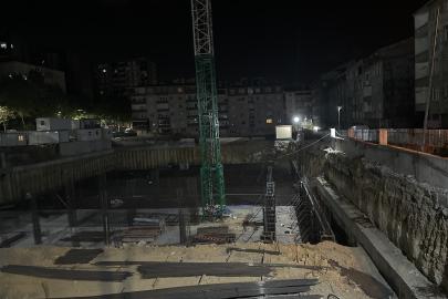 Sultangazi’de inşaatta toprak kayması. Çatlak oluşan sokak kapatıldı