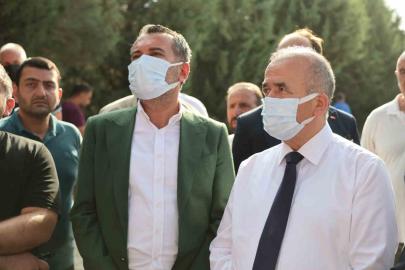 Vali Hatipoğlu yangın bölgesinde: "İlk tespitlere göre 5 işçimiz hafif düzeyde yaralandı"