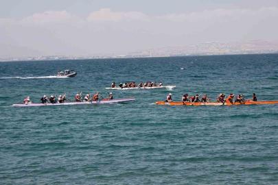 Van’da düzenlenen 12. Su Sporları Festivali coşkuyla sona erdi
